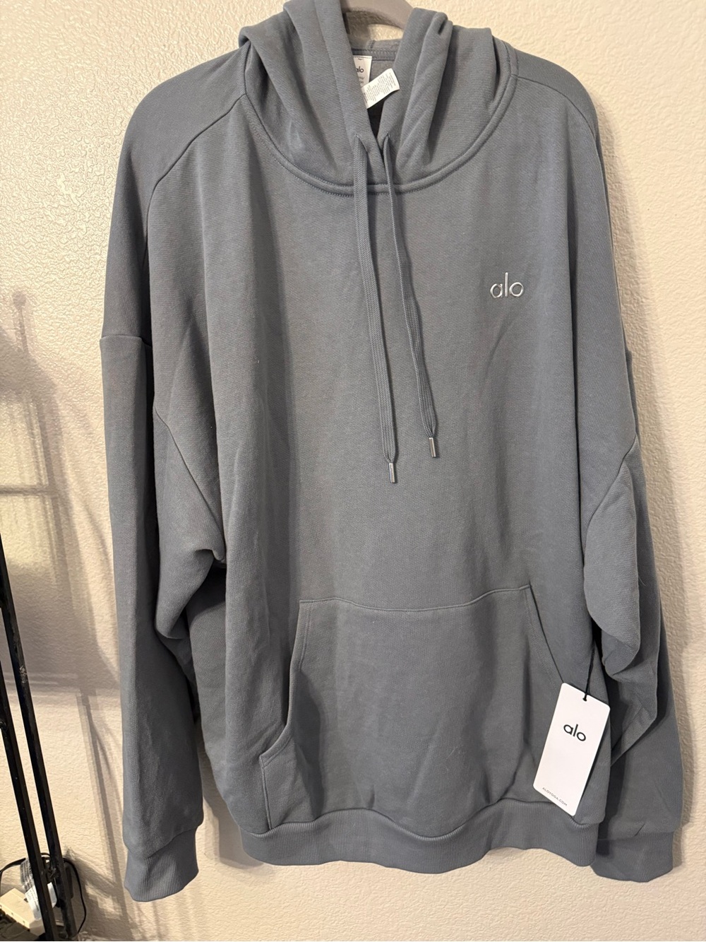 ALO Yoga Men's Charcoal Gray Crewneck Hoodie
